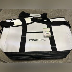 Insulated Cooler Bag 24 Can Capacity 
New With Tags Cedar Trail